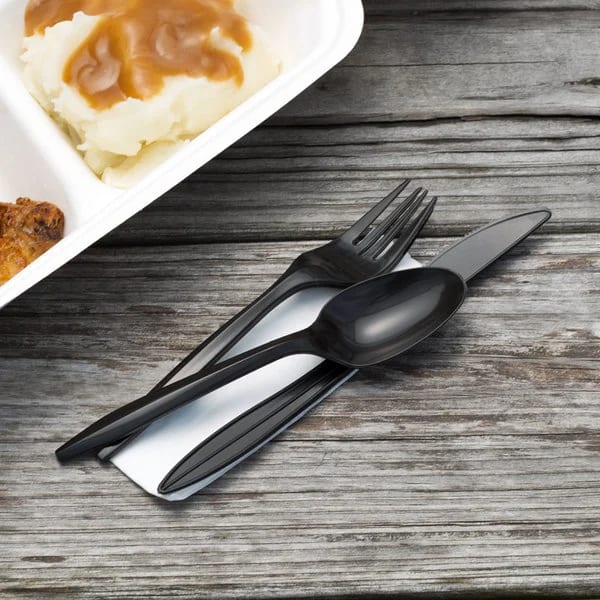 Plates / All-in-One Utensils.